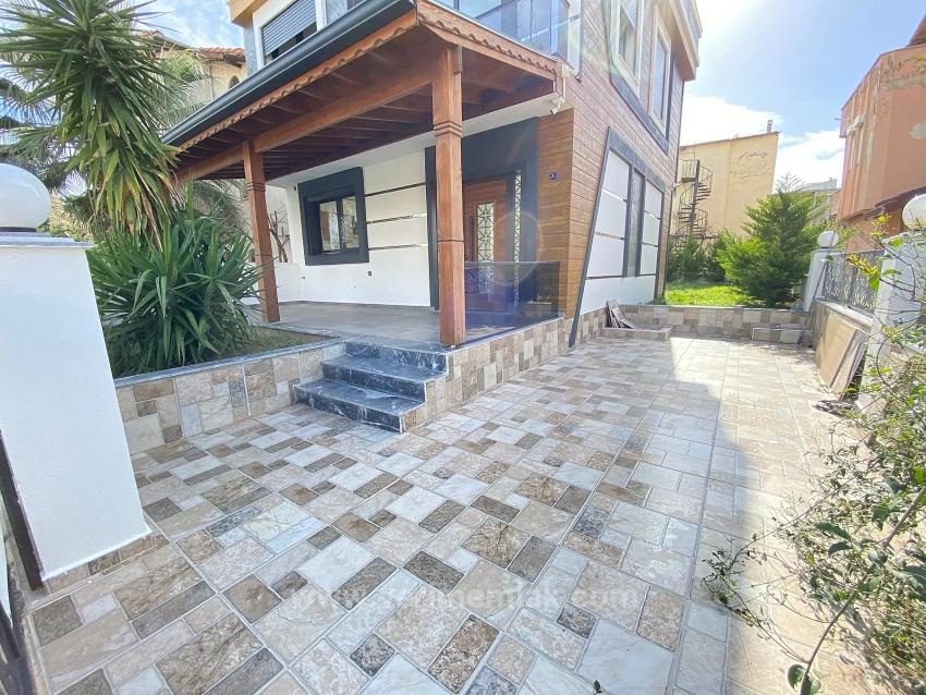 3+1 Detached Villa For Sale On The Seaside In Doğanbey