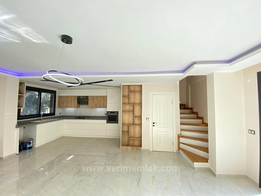 3+1 Detached Villa For Sale On The Seaside In Doğanbey