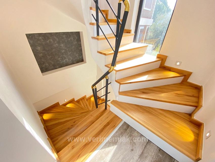 3+1 Detached Villa For Sale On The Seaside In Doğanbey