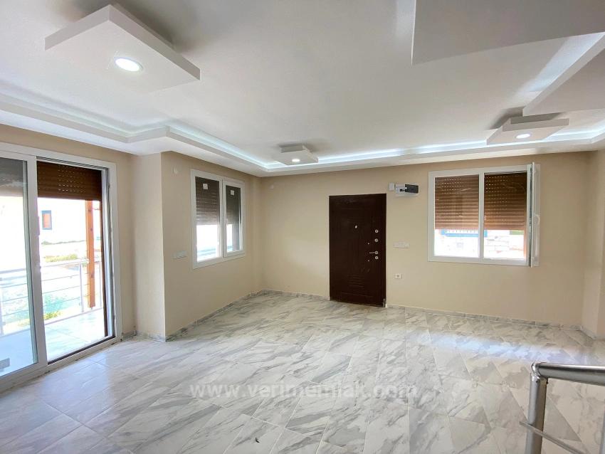 Seferihisar Doğanbey'de Single Detached Spacious Garden Sale 3+1 Villa
