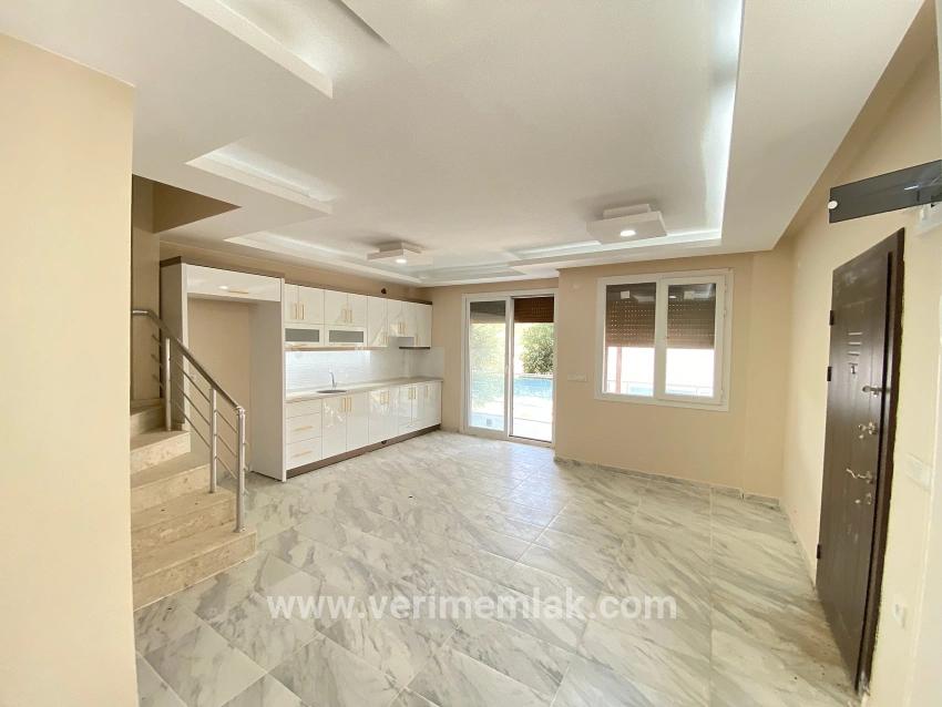 3+1 Bedroom Villa For sale in Cumhuriyet Nbh. Seferihisar Doğanbey - 230 m²
