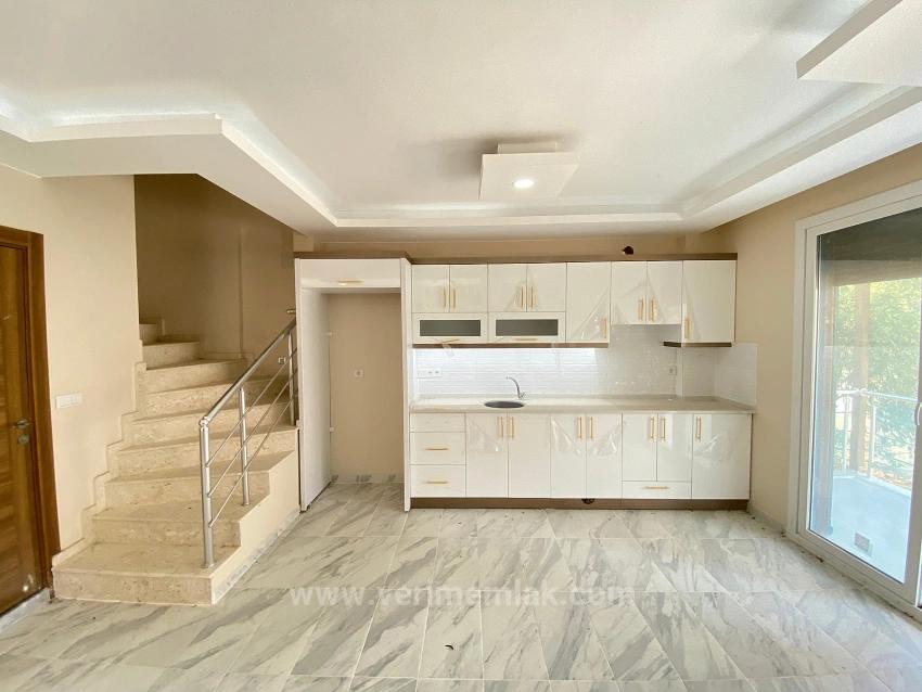 3+1 Detached Villa With Large Garden For Sale In Doğanbey