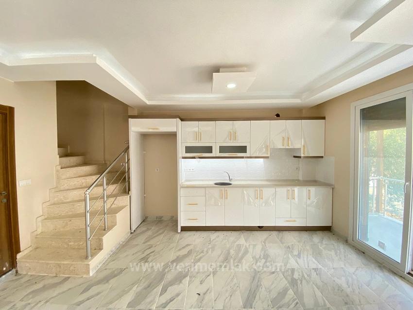 Seferihisar Doğanbey'de Single Detached Spacious Garden Sale 3+1 Villa