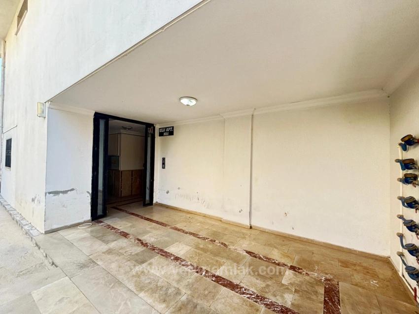 1+1 Apartment For Sale In Seferihisar Payamlı, 300M From The Sea, With Elevator