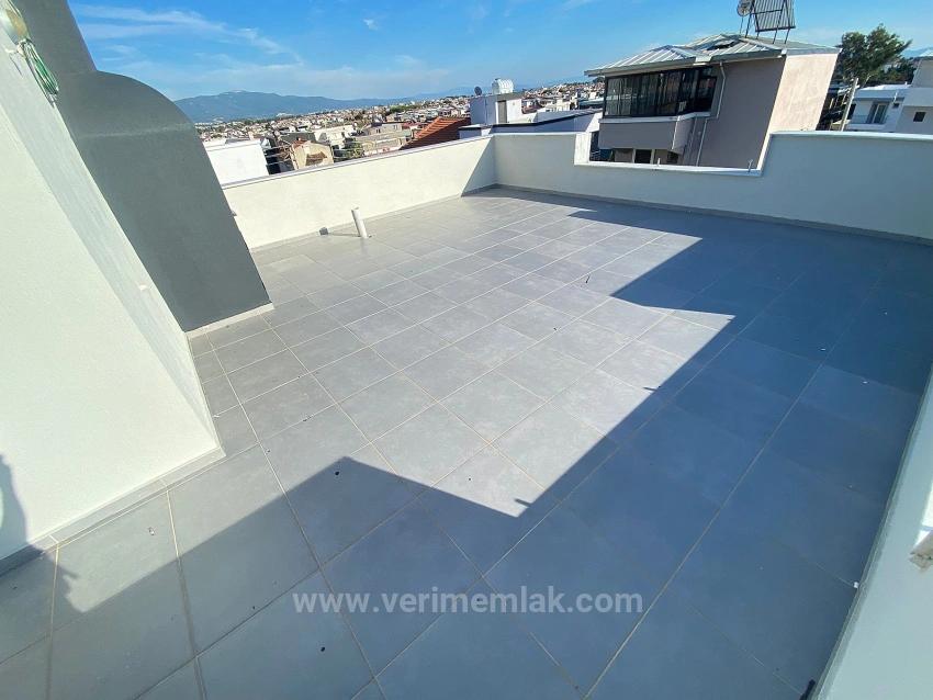 Condominium Title Deed, Close To The Sea, 3+1 Villa With Garden In Seferihisar Cumhuriyet