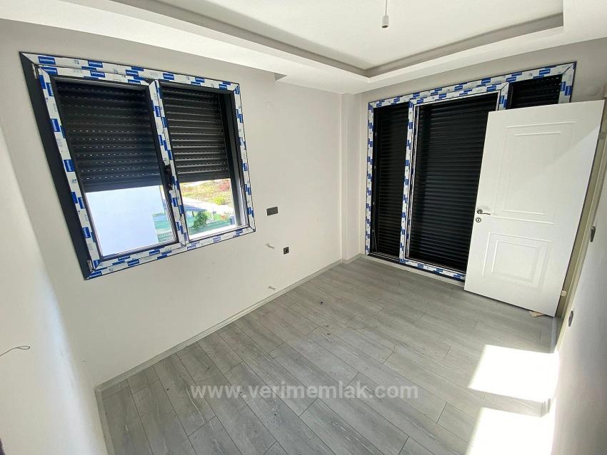 Condominium Title Deed, Close To The Sea, 3+1 Villa With Garden In Seferihisar Cumhuriyet