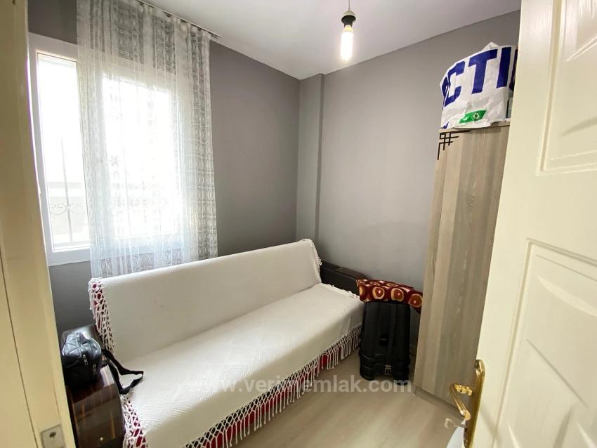 1+1 Ground Floor Apartment For Sale In Seferihisar Mersin Area, 100M From The Sea, With Garden And Renovation Required