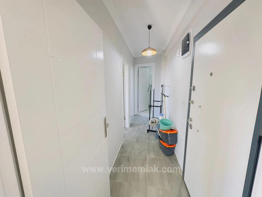 2+1 Apartment For Sale In Seferihisar Mersinalanı, Close To The Sea, Ground Floor With Garden