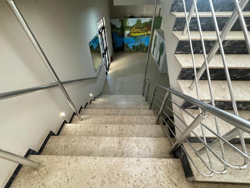 Spacious 2+1 Flat For Sale In Seferihisar Mersin Close To The Sea Area With Separate Kitchen