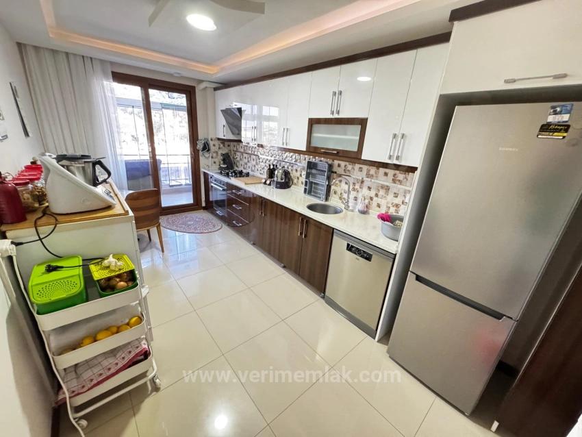 Spacious 2+1 Flat For Sale In Seferihisar Mersin Close To The Sea Area With Separate Kitchen