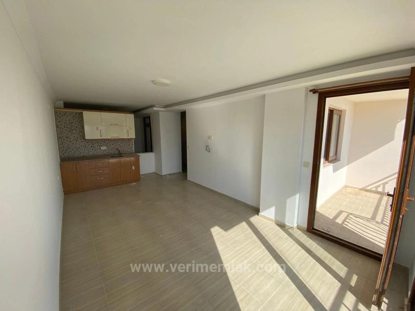 2+1 Apartment For Sale In Gümüldür Atatürk Neighborhood, Right On The Seafront, With Full View!