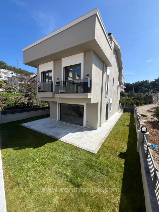 Modern Architecture, Fully Detached & Luxurious 3+1 Villa With Spacious Garden In Özdere Çukuraltı