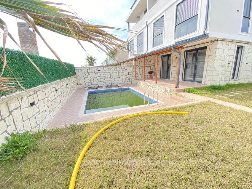 Fully Detached, Ultra Luxury 4+2 Villa With Pool And Full Sea View In Seferihisar!