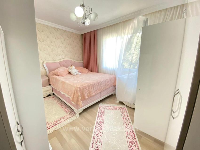 110M2 3+1 Single Flat With Separate Kitchen In Ürkmez Center