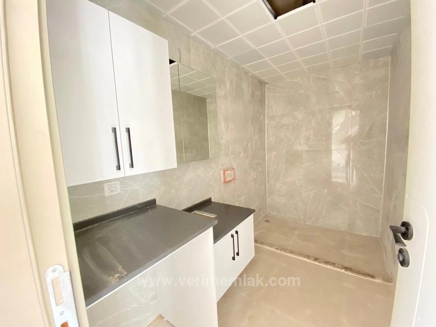 *Single Detached 3+1 Villa With Full Sea View, 50M From The Sea In Seferihisar Akarca