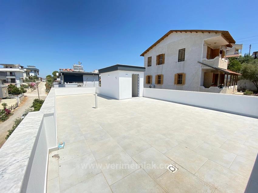 *Single Detached 3+1 Villa With Full Sea View, 50M From The Sea In Seferihisar Akarca