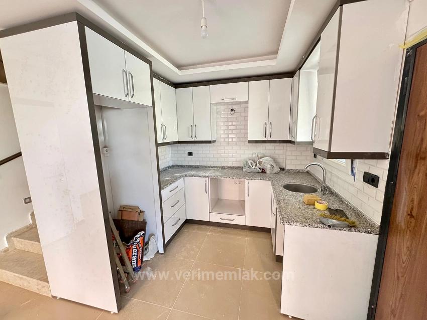 Luxury Corner 2+1 Villa For Sale In Seferihisar's Cumhuriyet Mah., 500M From The Sea!