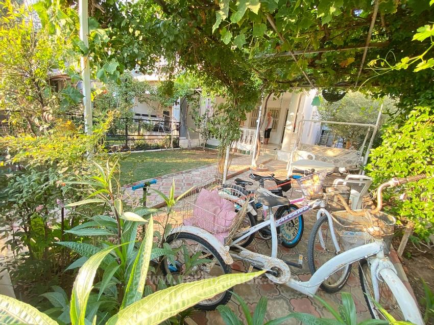 Seferihisar Cumhuriyet Mahallesi, Yıldız Tur Sitesi. 3+1 Apartment For Sale Where Blue And Green Meet.