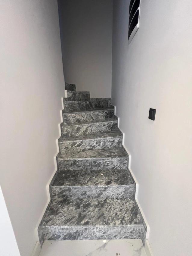 Suitable For Summer And Winter Living In Menderes Çukaltı, Only 350 Meters! 3+1 Modern Villa For Sale