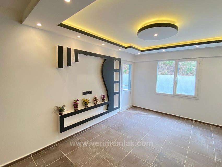 50M To The Sea With Elevator In Seferihisar Mersin Area! 1+1 Flat For Sale With Modern Architecture