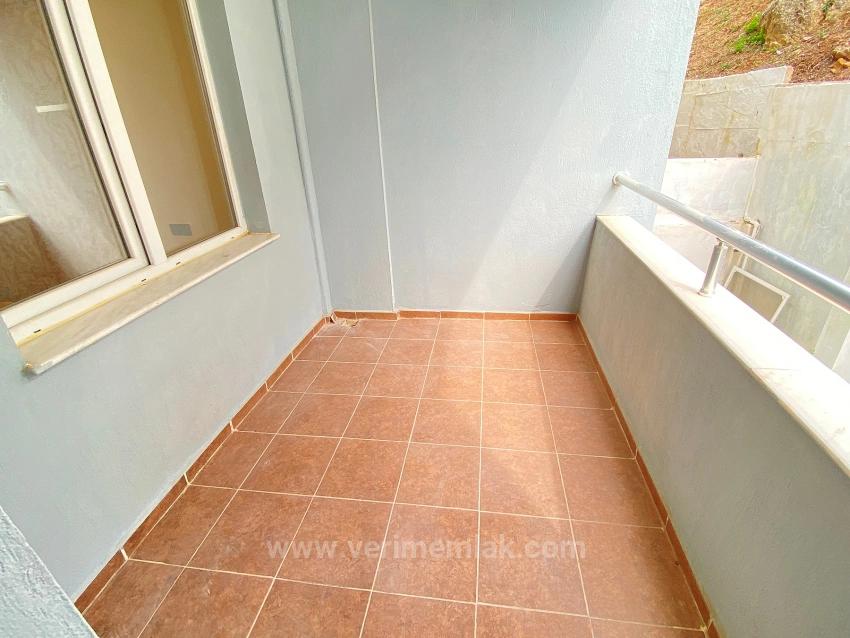 50M To The Sea With Elevator In Seferihisar Mersin Area! 1+1 Flat For Sale With Modern Architecture