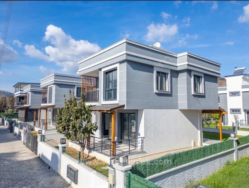 Luxury 3+1 Villa, Fully Detached, On A 316M² Plot, Close To The Sea In Seferihisar Cumhuriyet!