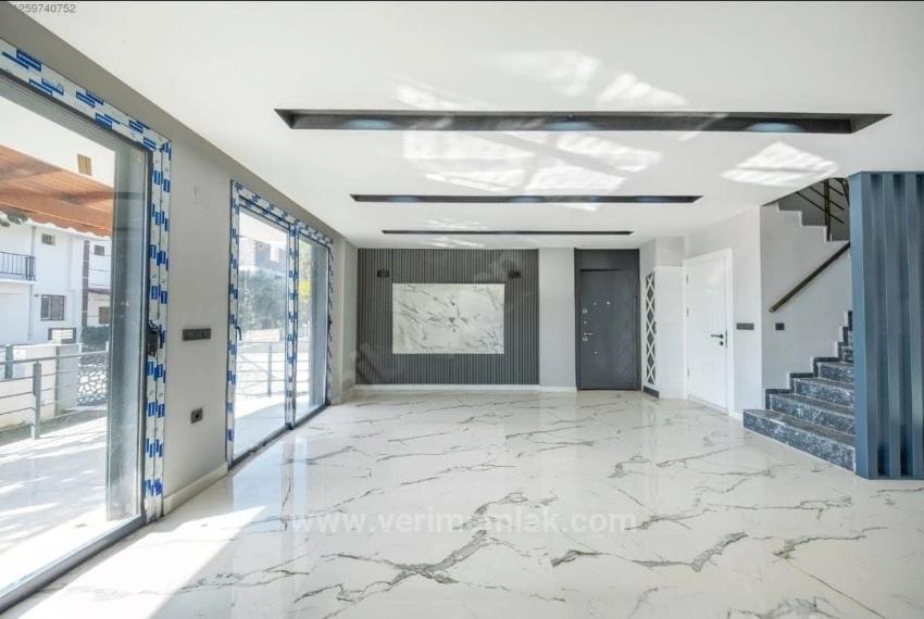 3+1 Bedroom Villa For sale in Cumhuriyet Nbh. Seferihisar Doğanbey - 315 m²