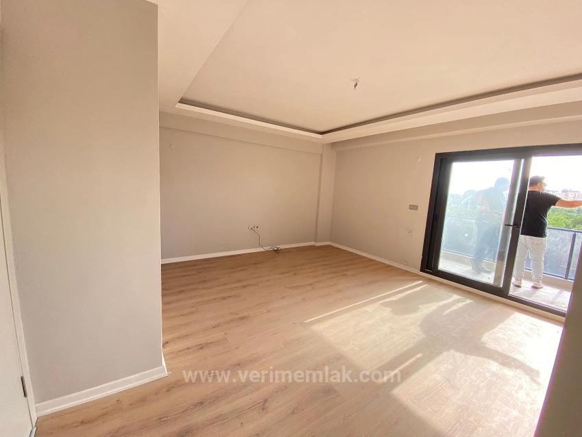 2+1 Flat For Sale On 2 Floors With Elevator In The Market Center Of Gumuldur