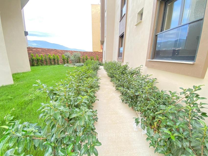 2+1 Flat For Sale On 2 Floors With Elevator In The Market Center Of Gumuldur