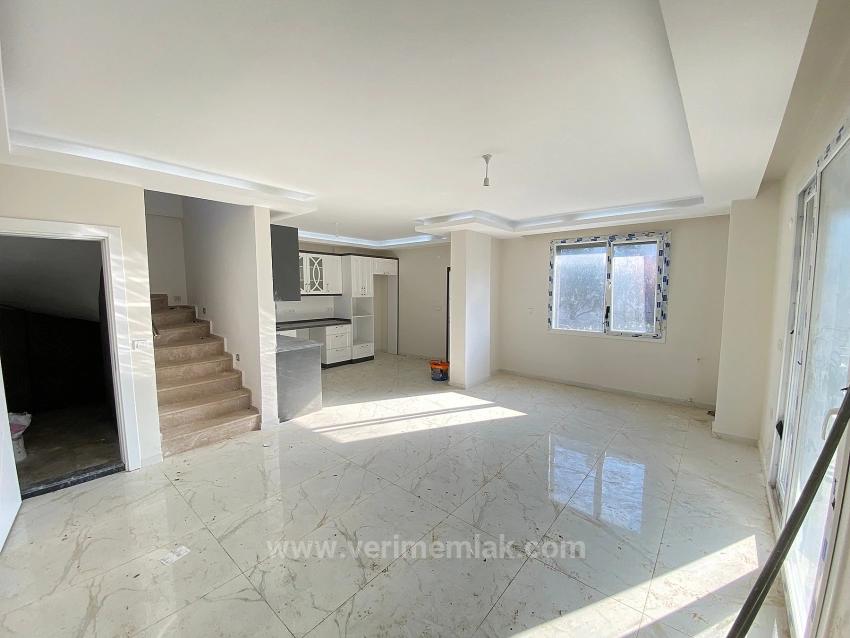 Walk To The Sea In Seferihisar! Corner Plot, 3+1 Detached Villa For Sale.