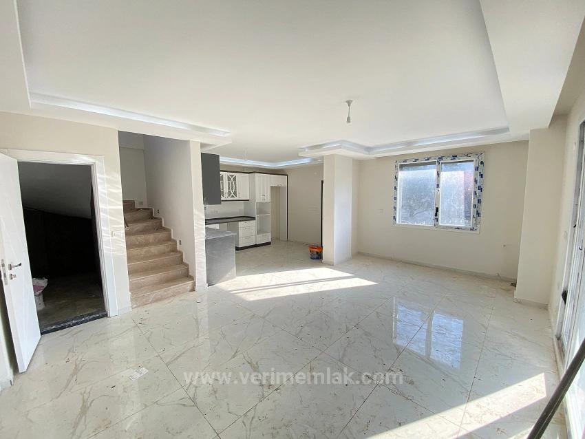 Walk To The Sea In Seferihisar! Corner Plot, 3+1 Detached Villa For Sale.