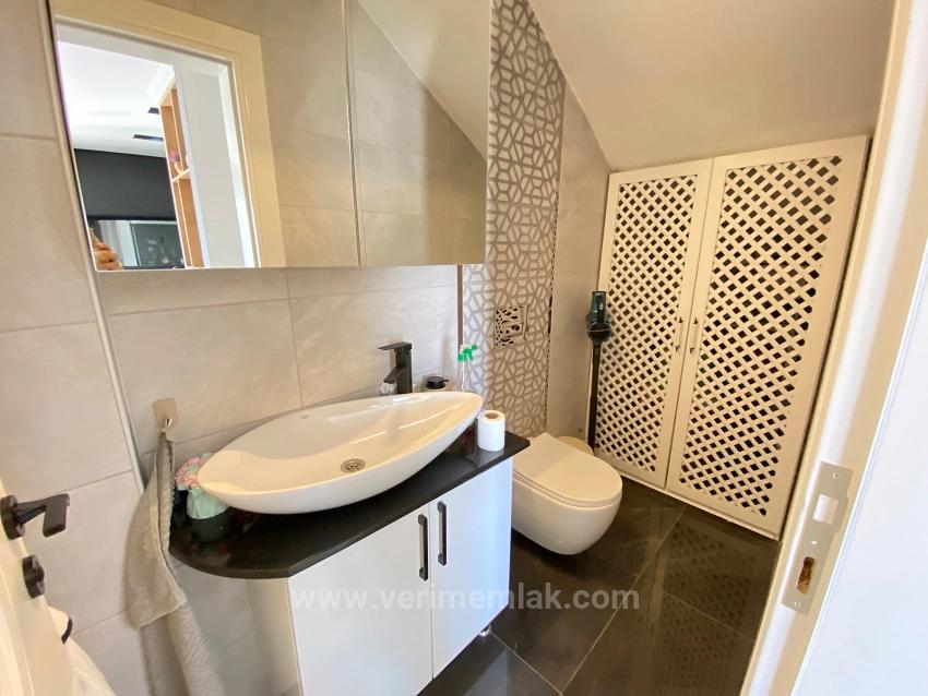 5+1 Villa For Sale With Pool And Sea View In Seferihisar Doğanbey