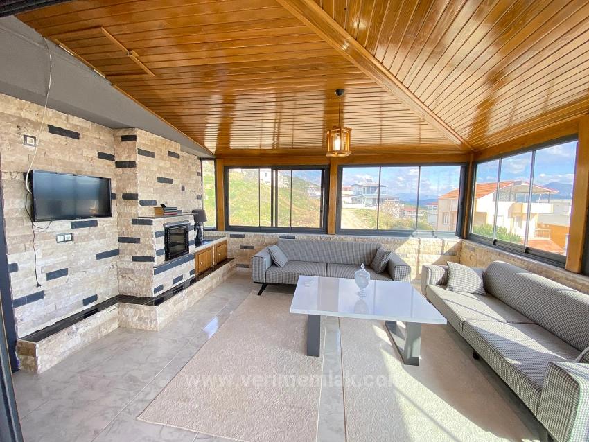 5+1 Villa For Sale With Pool And Sea View In Seferihisar Doğanbey