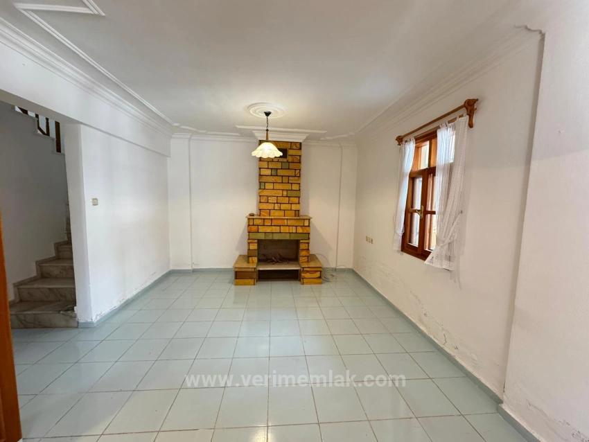 4+1 Villa On A Corner Plot For Sale In Menderes Orta Neighborhood, 500M From The Sea