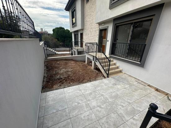 Corner Plot Modern Villa For Sale In Payamlı, Seferihisar | 2+1 Villa With Occupancy Permit.