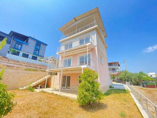 Seferihisar Atatürk Mah. Detached 4+2 Villa For Sale With Full Sea View