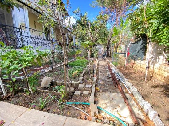 Detached 3+1 Villa For Sale In Seferihisar Atatürk Neighborhood, With Sea View And Fruit Orchard