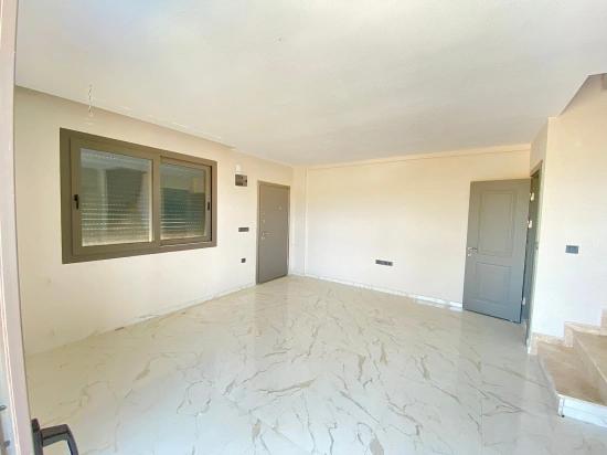 3+1 Detached Villa For Sale In Seferihisar Sakız Ağacı, Right On The Seafront, With Modern Design.