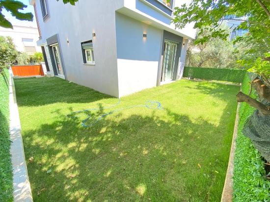 Ultra Luxury 3+1 Villa For Sale With A Large Garden In Doğanbey