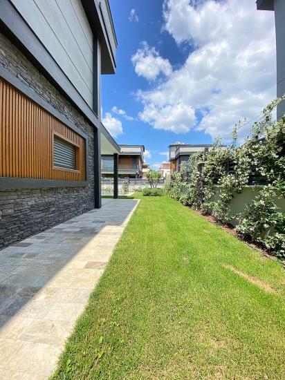 Luxury 4+1 Villa For Sale In Menderes, Gümüldür, Seaside Area: Modern Architecture, Fully Detached!