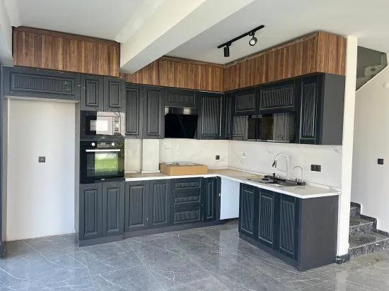 Luxury 3+1 Villa With Garden, Camera System Ready, 300m From The Sea In Özdere