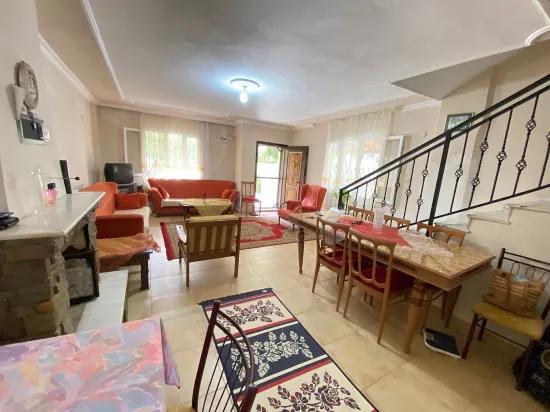In Seferihisar Atatürk Neighbourhood, 100 metres from the sea, luxurious 3+1 villa with panoramic terrace