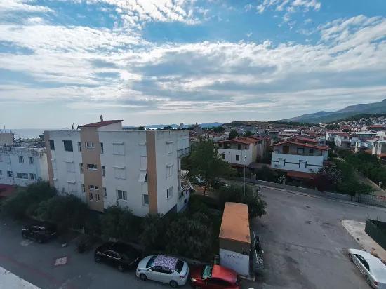 On Gümüldür Beach 1+1 50 m2 furnished at an appropriate price for sale apartment