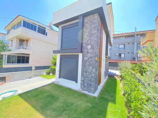 Gümüldür Fevzi Çakmak In the sea 100m Independent pool luxurious 3+1 smart villa