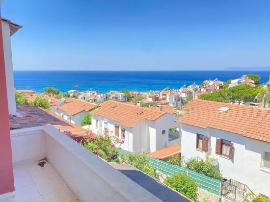 In Seferihisar Atatürk, 250m to the sea, a 2+1 opportunity villa with a full view and a large garden