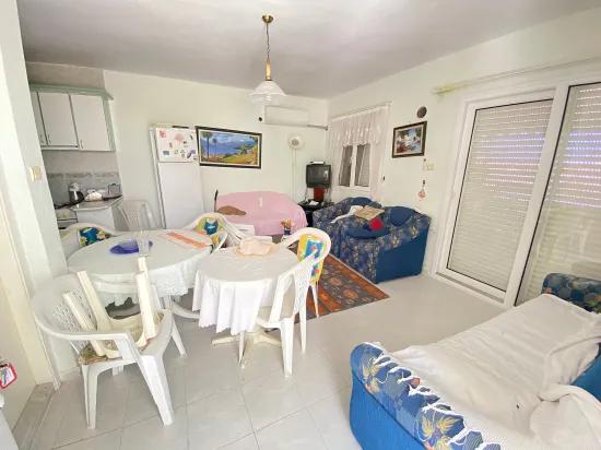 In Seferihisar Atatürk, 250m to the sea, a 2+1 opportunity villa with a full view and a large garden