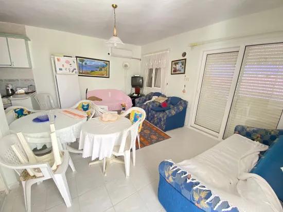 In Seferihisar Atatürk, 250m to the sea, a 2+1 opportunity villa with a full view and a large garden