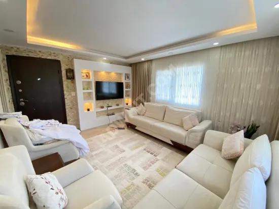 Seferihisar Mersin Area Neighbourhood 500m from the Sea for Sale 3+1 Flat