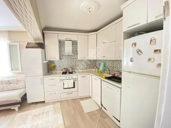 Seferihisar Mersin Area Neighbourhood 500m from the Sea for Sale 3+1 Flat