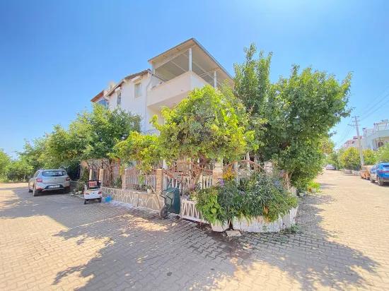seferihisar Ürkmez In Benginler to the sea 400 metre, for sale 4+1 corner villa